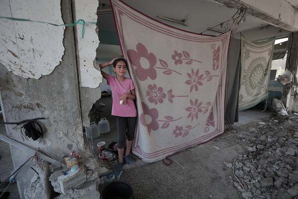 Mujeres palestinas sobreviven en Gaza.