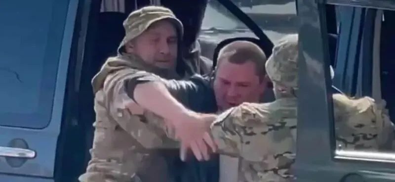 Ucrania y Rusia: la evasión del reclutamiento (I) 1ª parte, Ucrania, 500 objeciones no reconocidas, deserciones a millares, "busificación" salvaje