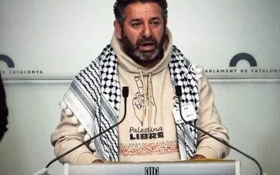 Riesgo extremo para Saif, activista de la noviolencia palestina, secuestrado por Israel Saif Abukeshek ha sido acusado de terrorismo por una entidad que lo practica cotidianamente