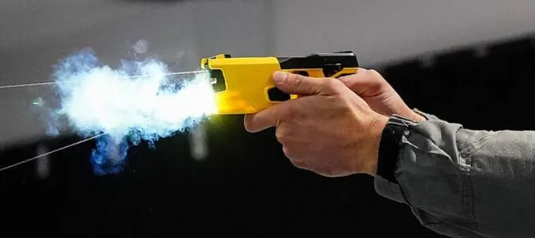 Pistolas «táser» en Zaragoza: más armamento no es más seguridad